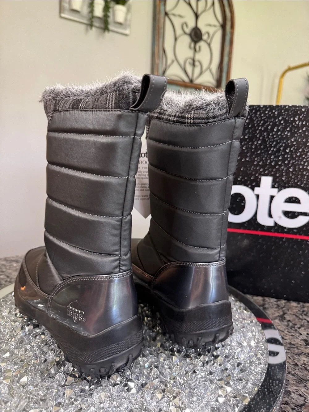 totes lexipewter Charcoal Gray Insulated Winter Boots waterproof Cuff NWT 9